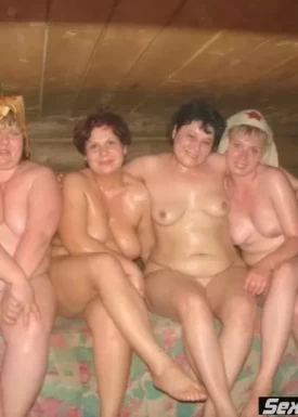 Русские свингеры в бане на даче (51 фото)