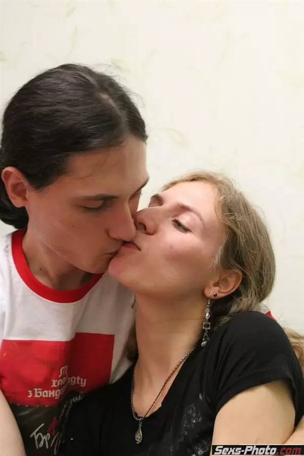 Украинка и её муж - домашний архивчик (44 фото)